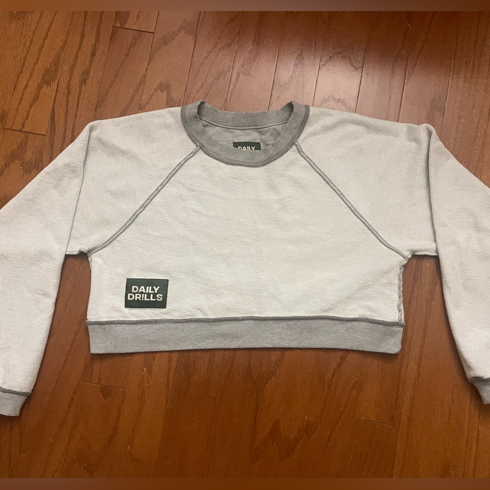 Daily Drills Light Gray Cropped Pullover